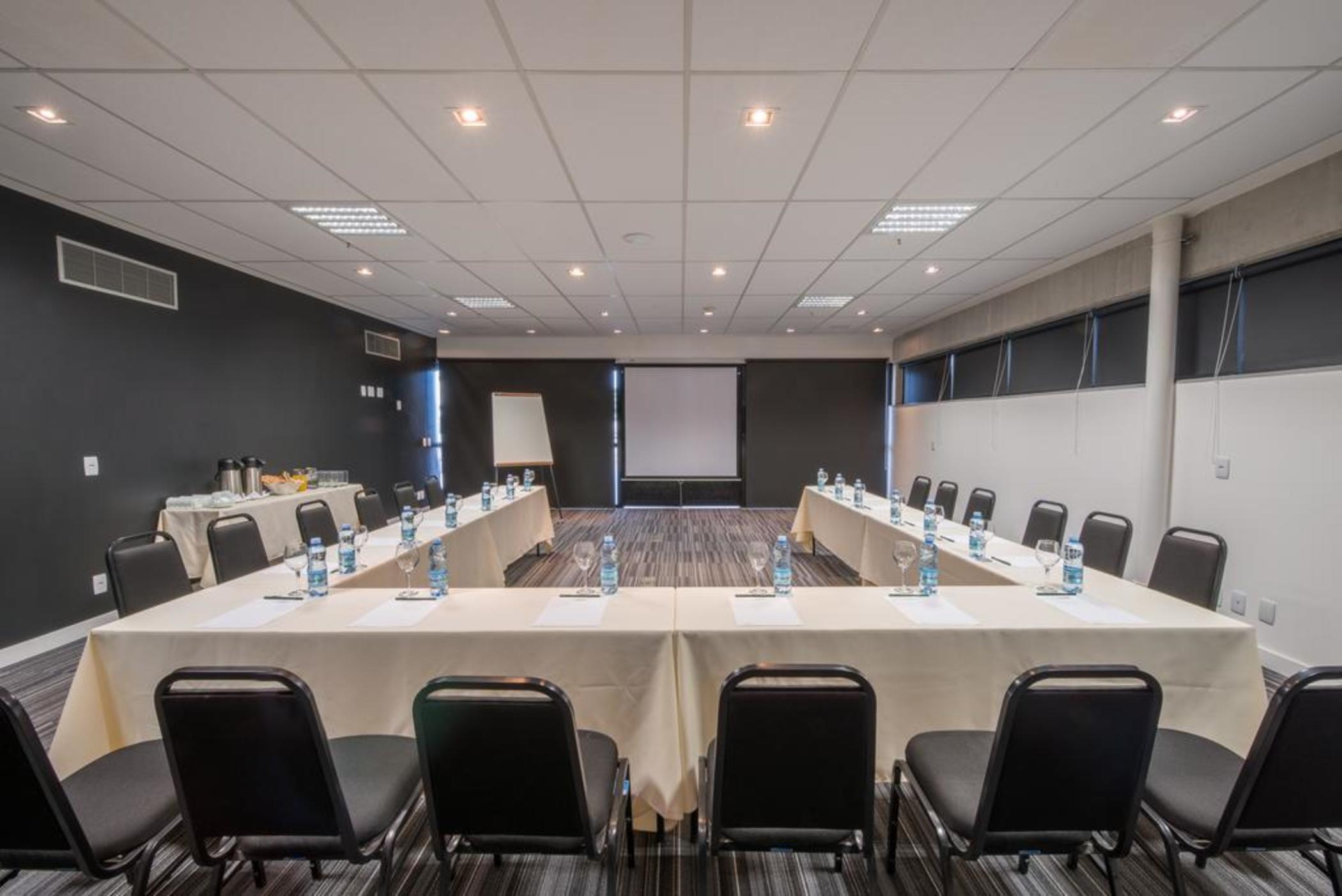 Hotel Linx Galeao 3*